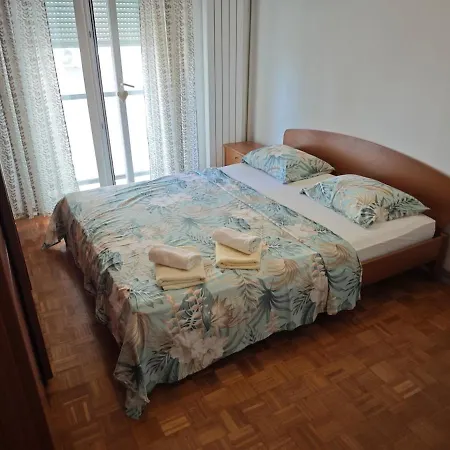 Spacious Near Center, & Bus * Ζαντάρ